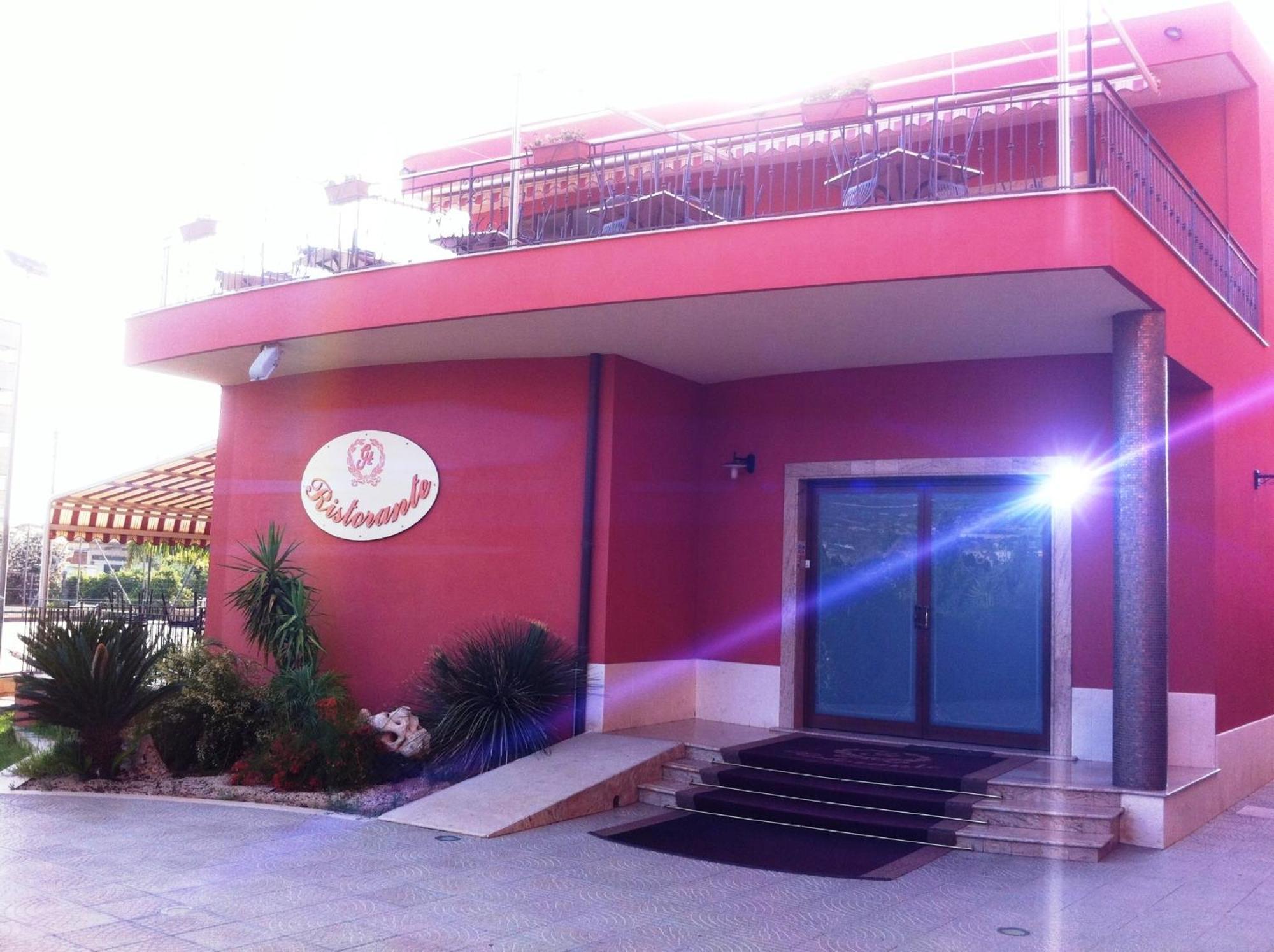 Hotel Ristorante Cordial Comiso Ngoại thất bức ảnh