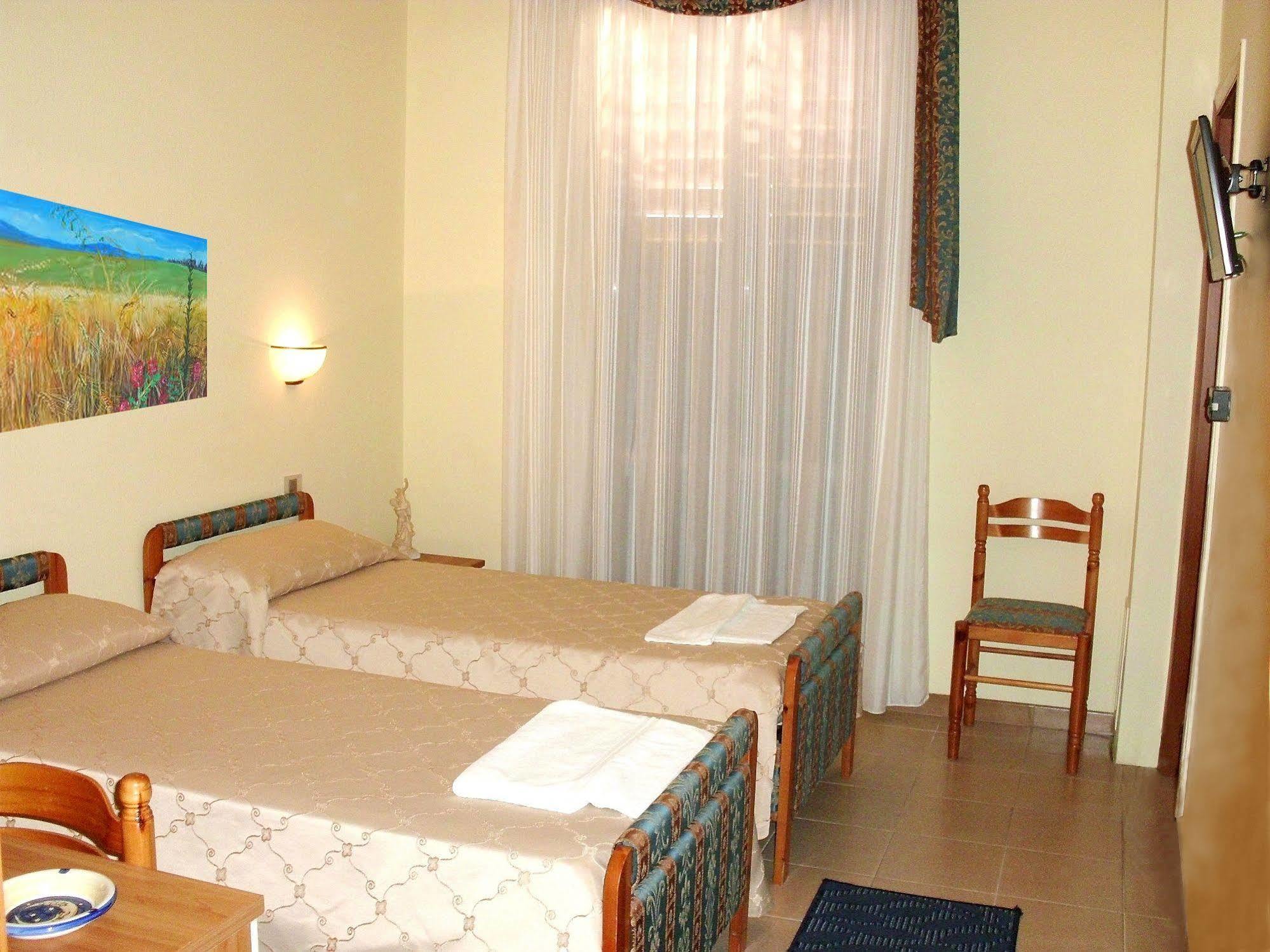 Hotel Ristorante Cordial Comiso Ngoại thất bức ảnh